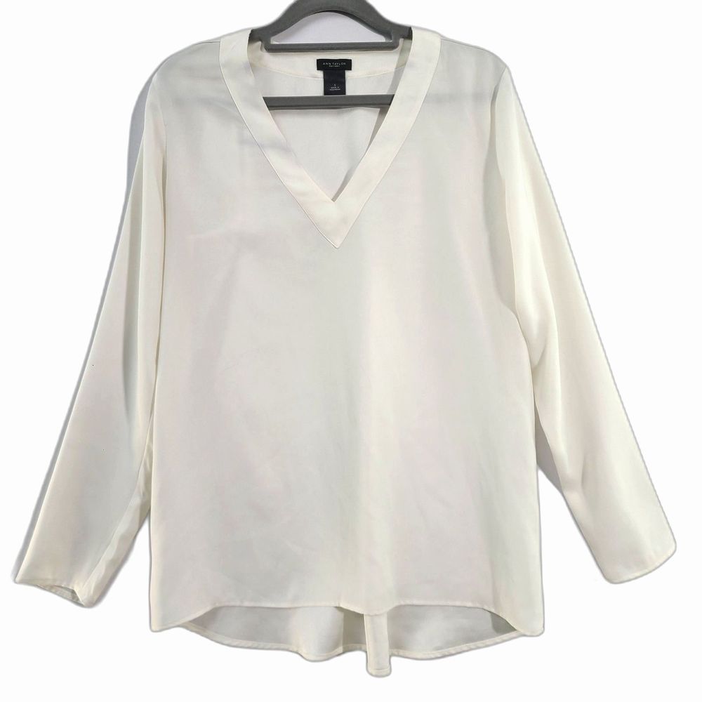 Ann Taylor White Long Sleeve V Neck Sheer Blouse S- Perfect for Casual/Business